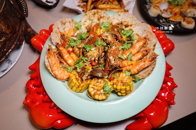 逢甲浮誇系美食必點101海鮮塔『8德司創意餐館逢甲店』宵夜也可以吃到 24 逢甲浮誇系美食必點101海鮮塔『8德司創意餐館逢甲店』宵夜也可以吃到