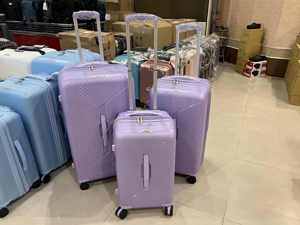 彰化福興行李箱特賣會,工廠直營廠拍特價出清 5 彰化福興行李箱特賣會,工廠直營廠拍特價出清