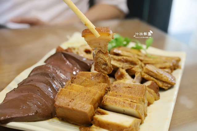 礁溪人氣爆棚大滷鍋『三民大飯店』一天只營業五小時、大碗又便宜 39 礁溪人氣爆棚大滷鍋『三民大飯店』一天只營業五小時、大碗又便宜