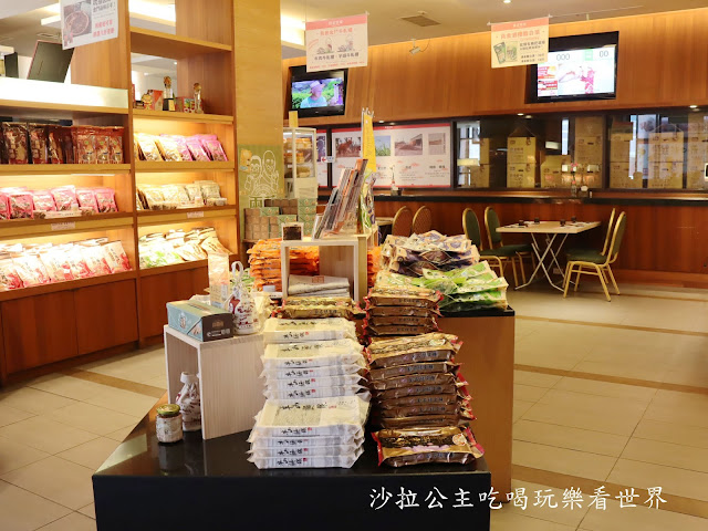 金門必吃美食/唯一在地養殖『良金牧場(貞節牌坊店)』牛肉麵/霜淇淋無限供應/金門必買伴手禮牛肉乾