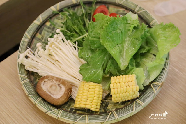 330元就可以火鍋港點吃到飽『富美海鮮火鍋宜蘭店』宜蘭吃到飽 9 330元就可以火鍋港點吃到飽『富美海鮮火鍋宜蘭店』宜蘭吃到飽