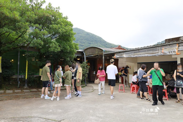 陽明山美食竹子湖高人氣土雞『冠宸食館』11點就爆滿 13 陽明山美食竹子湖高人氣土雞『冠宸食館』11點就爆滿