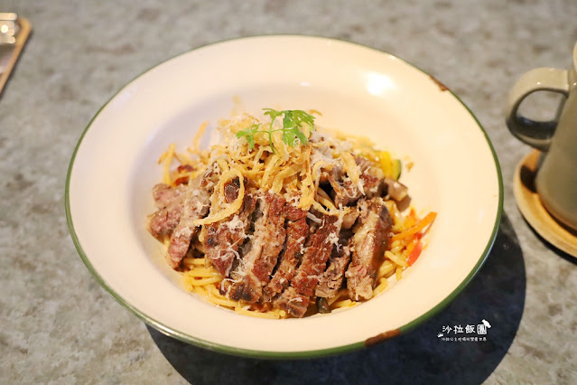 『豆留文青CAMA COFFEE ROASTERS』古蹟改造台北最潮咖啡廳松菸鍋爐房