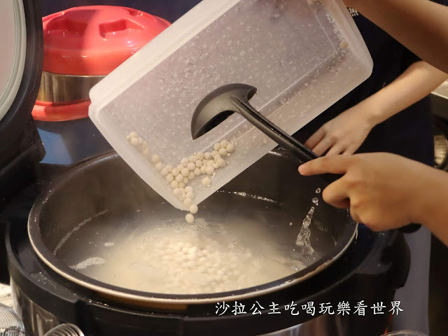 士林夜市飲料推薦『魚池貳壹(台北士林總店)』手工現做珍珠/手炒黑糖/捷運劍潭站 11 士林夜市飲料推薦『魚池貳壹(台北士林總店)』手工現做珍珠/手炒黑糖/捷運劍潭站