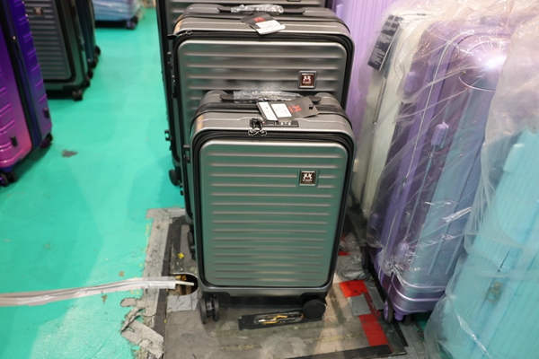 【雙北最大台灣廠拍】tokuyo按摩椅、夏普、名牌運動鞋、伊蕾服飾 154 【雙北最大台灣廠拍】tokuyo按摩椅、夏普、名牌運動鞋、伊蕾服飾