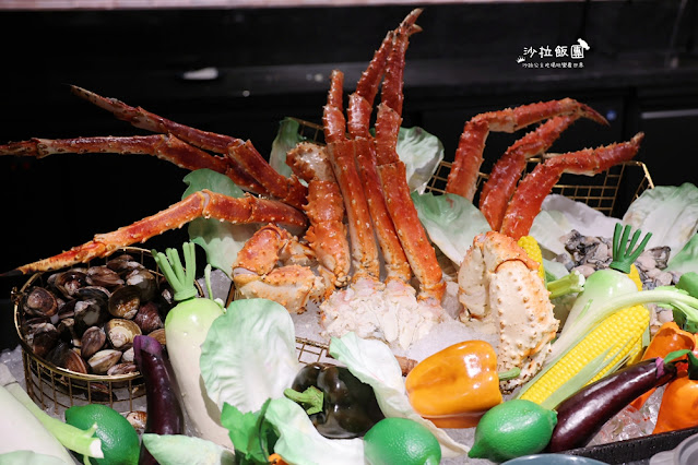 台北最難訂吃到飽島語自助餐廳,晚餐爽吃四小時,假日還送半隻龍蝦 80 台北最難訂吃到飽島語自助餐廳,晚餐爽吃四小時,假日還送半隻龍蝦