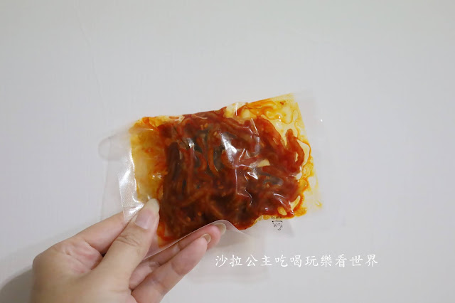 偽出國/韓國街邊美食在家吃『韓國紅雪蟹蟹膏.辣炒年糕.各式韓式小菜』家樂福韓國週 16 偽出國/韓國街邊美食在家吃『韓國紅雪蟹蟹膏.辣炒年糕.各式韓式小菜』家樂福韓國週