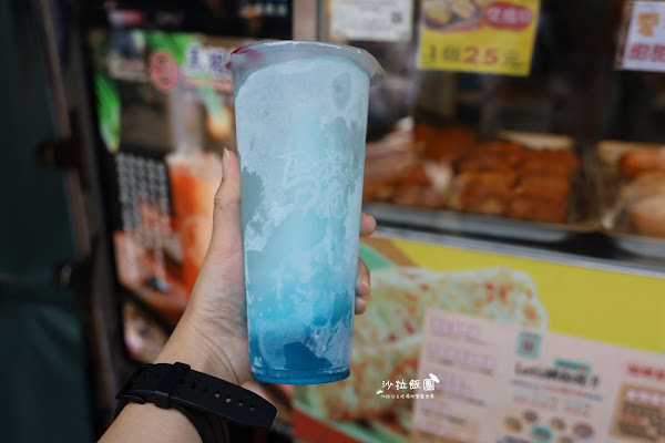 一周只營業4天,奶茶控必追,馬祖奶茶、馬祖藍眼淚夢幻又漂亮 12 一周只營業4天,奶茶控必追,馬祖奶茶、馬祖藍眼淚夢幻又漂亮