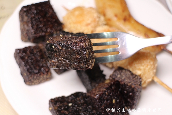 天母人氣美食『維縈家鄉碳烤雞排』士林夜市排隊小吃/天母市集對面 23 天母人氣美食『維縈家鄉碳烤雞排』士林夜市排隊小吃/天母市集對面