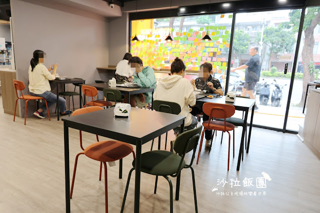 無人手工窯烤披薩『Yiguo Ramen 24H異國無人拉麵店-中山旗艦店』多種配菜、飲料免費加 7 無人手工窯烤披薩『Yiguo Ramen 24H異國無人拉麵店-中山旗艦店』多種配菜、飲料免費加