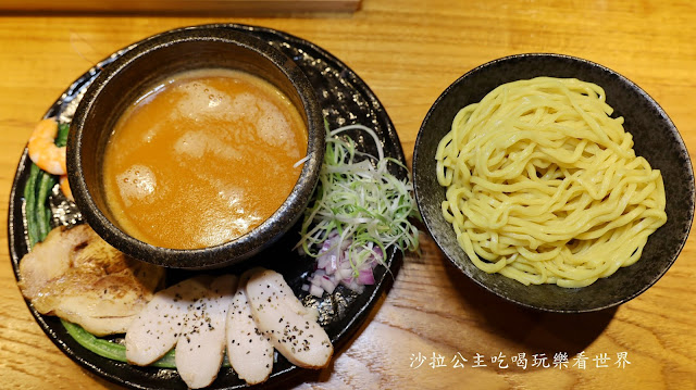 排隊像掉到水裡都要排加麵不加價『隱家拉麵』士林美食推薦、捷運士林站 22 排隊像掉到水裡都要排加麵不加價『隱家拉麵』士林美食推薦、捷運士林站