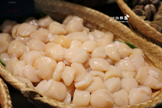 台北吃到飽『泰市場海鮮自助餐廳』天使紅蝦、甜蝦、干貝、極厚蝦餅、泰式奶茶通通吃到飽