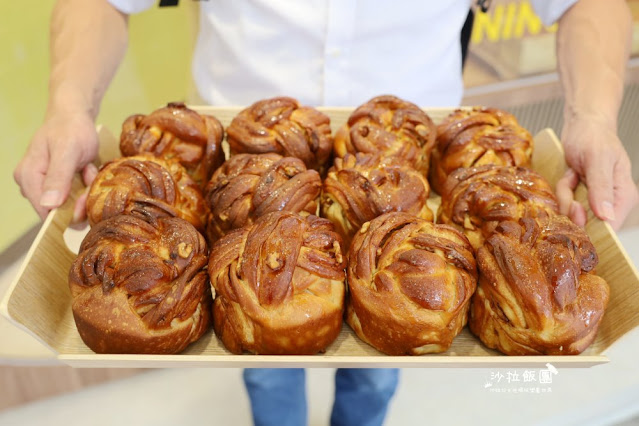日本熊本生吐司一條只要百元『小鳥吃吐司(台北南昌店)』插旗台北中正區 35 日本熊本生吐司一條只要百元『小鳥吃吐司(台北南昌店)』插旗台北中正區