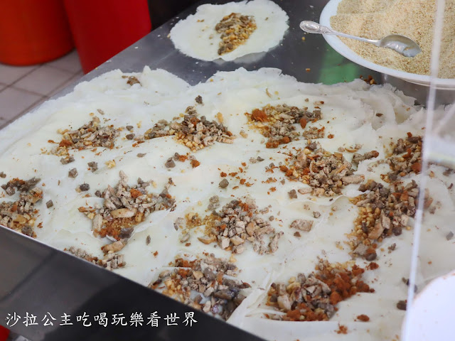 新竹城隍廟必吃美食『郭家潤餅』『梅花雞蛋糕』『苗楊冬瓜仙草絲』新竹美食/小吃