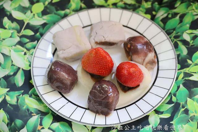 遼寧夜市必吃美食『黑麻糬.紅龜粿.草仔粿』IG打卡草莓大福/菜單/大甲芋頭紅豆.綠豆 15 遼寧夜市必吃美食『黑麻糬.紅龜粿.草仔粿』IG打卡草莓大福/菜單/大甲芋頭紅豆.綠豆