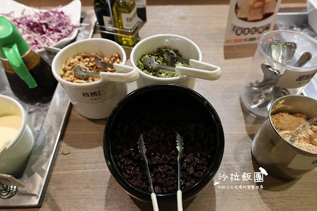 高雄美食『橫濱牛排高雄SKM Park店』平日爽吃六小時