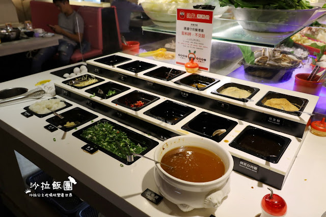台北火鍋吃到飽『鍋爸涮涮鍋(西門店)』萬華西門町平價火鍋/各式海鮮/肉品/座位舒適 9 台北火鍋吃到飽『鍋爸涮涮鍋(西門店)』萬華西門町平價火鍋/各式海鮮/肉品/座位舒適