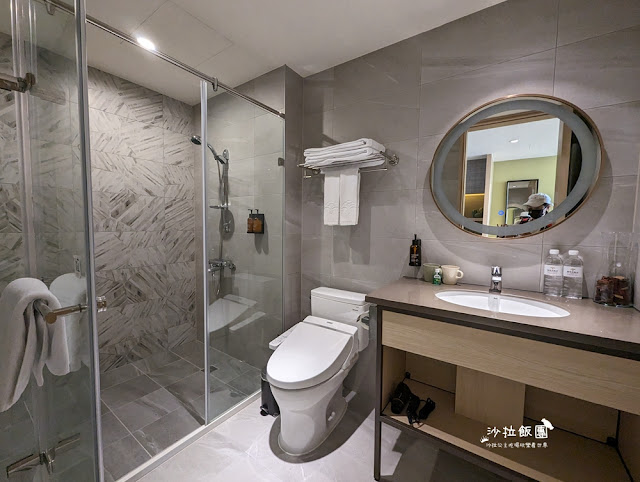 高雄住宿『福容徠旅高雄』IKEA主題房，捷運出口超方便