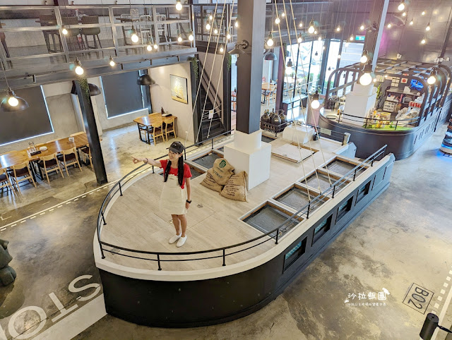 鴻龍宴台中超狂活蝦料理,大船霸氣開進餐廳 8 鴻龍宴台中超狂活蝦料理,大船霸氣開進餐廳