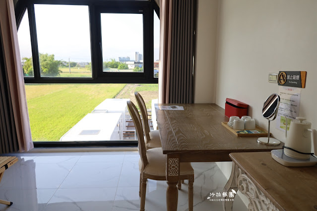 宜蘭恐龍民宿『哥德白色城堡』房間就有大恐龍迎接、露營車 64 宜蘭恐龍民宿『哥德白色城堡』房間就有大恐龍迎接、露營車