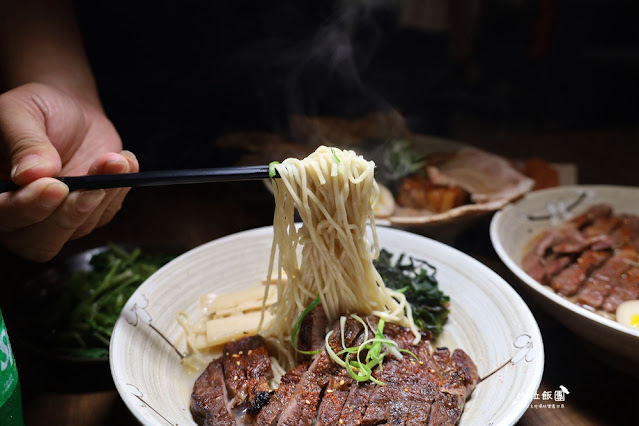 兆曜拉麵大里浮誇系拉麵,霸氣到碗裝不下,CP值超高 29 兆曜拉麵大里浮誇系拉麵,霸氣到碗裝不下,CP值超高