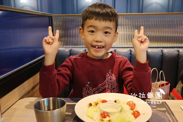 信義美食『瀧厚炙燒熟成牛排台北信義ATT店』羅宋牛肉湯、飲料喝到飽 23 信義美食『瀧厚炙燒熟成牛排台北信義ATT店』羅宋牛肉湯、飲料喝到飽