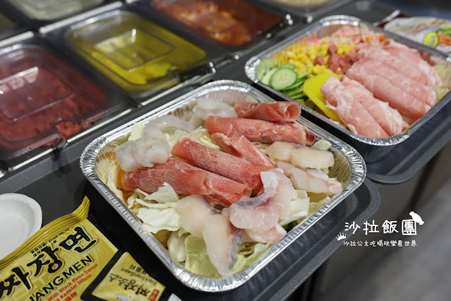 無人手工窯烤披薩『Yiguo Ramen 24H異國無人拉麵店-中山旗艦店』多種配菜、飲料免費加 40 無人手工窯烤披薩『Yiguo Ramen 24H異國無人拉麵店-中山旗艦店』多種配菜、飲料免費加