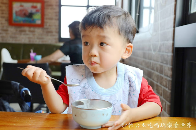 宜蘭礁溪景點『水鹿咖啡親子餐廳』迷你馬.水鹿.沙坑.小火車.賽車場.菜單 57 宜蘭礁溪景點『水鹿咖啡親子餐廳』迷你馬.水鹿.沙坑.小火車.賽車場.菜單