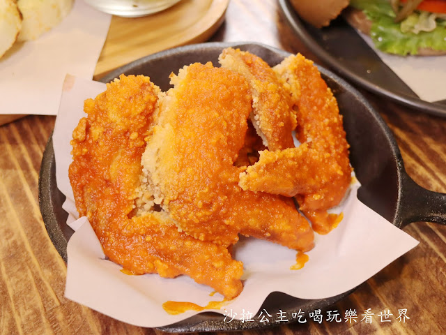 板橋美食『歐義式ALL 14 WELL』浮誇系爆炸蛤蜊麵/義式餐廳/漢堡/菜單/包場/捷運亞東醫院站 13 板橋美食『歐義式ALL 14 WELL』浮誇系爆炸蛤蜊麵/義式餐廳/漢堡/菜單/包場/捷運亞東醫院站