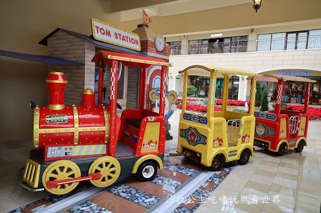 台中景點『麗寶Outlet Mall』打造"小義大利"/全台首間"歐式鐘樓"星巴克鐘樓門市/木育森林 16 台中景點『麗寶Outlet Mall』打造"小義大利"/全台首間"歐式鐘樓"星巴克鐘樓門市/木育森林