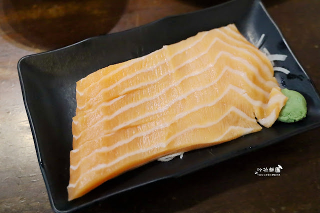 萬華美食巨無霸鮭魚握壽司『三味食堂』手掌大CP值超高 17 萬華美食巨無霸鮭魚握壽司『三味食堂』手掌大CP值超高