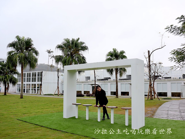 宜蘭貨櫃屋咖啡『HoWine&Cafe』宜蘭礁溪龍潭湖旁/76個貨櫃屋媲美花蓮星巴克 31 宜蘭貨櫃屋咖啡『HoWine&Cafe』宜蘭礁溪龍潭湖旁/76個貨櫃屋媲美花蓮星巴克