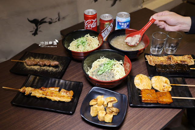 士林夜市美食『吉彖食堂』涼麵、蒜味肉羹、燒烤的絕妙組合