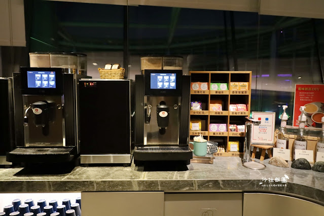 全台最高吃到飽『50樓Café』新北耶誕城夜景盡收眼底 98 全台最高吃到飽『50樓Café』新北耶誕城夜景盡收眼底