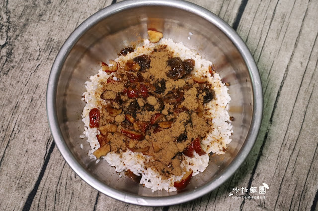 食譜『黑糖酒香桂圓甜米糕』古早味甜糯米飯 9 食譜『黑糖酒香桂圓甜米糕』古早味甜糯米飯