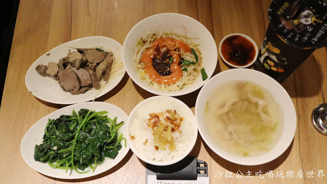 雙城街美食/晴光市場『阿萬鵝肉』非凡大探索稱&#8221;捷運蘆洲線必嚐小吃&#8221;捷運中山國小站