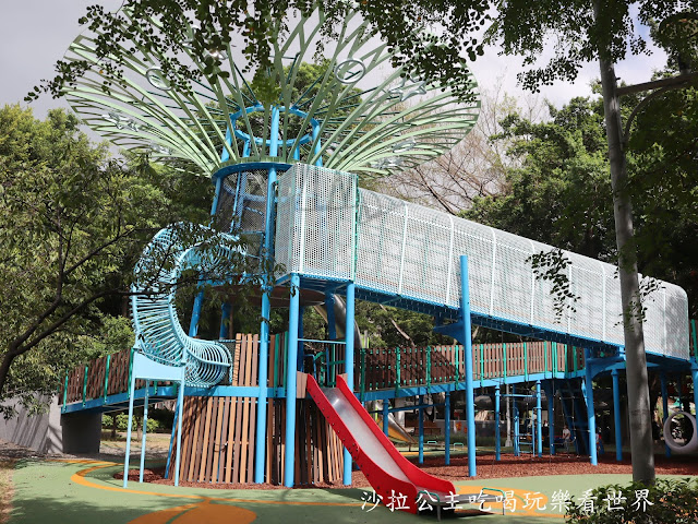 士林特色公園『前港公園』共融遊戲場、天空樹遊戲場溫水游泳池、士林宣原蛋糕專賣店、停車場 15 士林特色公園『前港公園』共融遊戲場、天空樹遊戲場溫水游泳池、士林宣原蛋糕專賣店、停車場