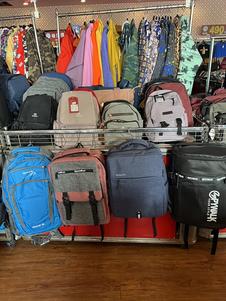 雲林麥寮行李箱特賣會,工廠直營廠拍990元起,胖胖箱、前開式行李箱、後背包 28 雲林麥寮行李箱特賣會,工廠直營廠拍990元起,胖胖箱、前開式行李箱、後背包