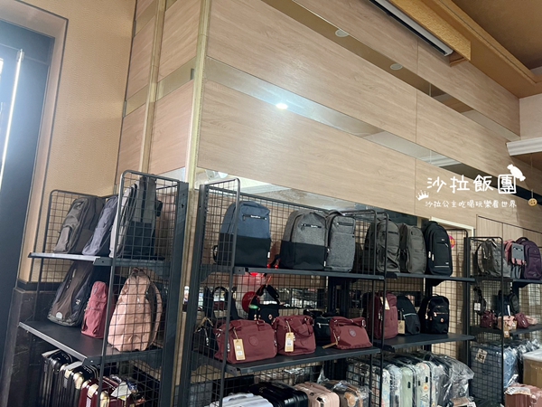 南投埔里行李箱特賣會,工廠直營廠拍,最低990元起,胖胖箱、登機箱、包包通通有 37 南投埔里行李箱特賣會,工廠直營廠拍,最低990元起,胖胖箱、登機箱、包包通通有