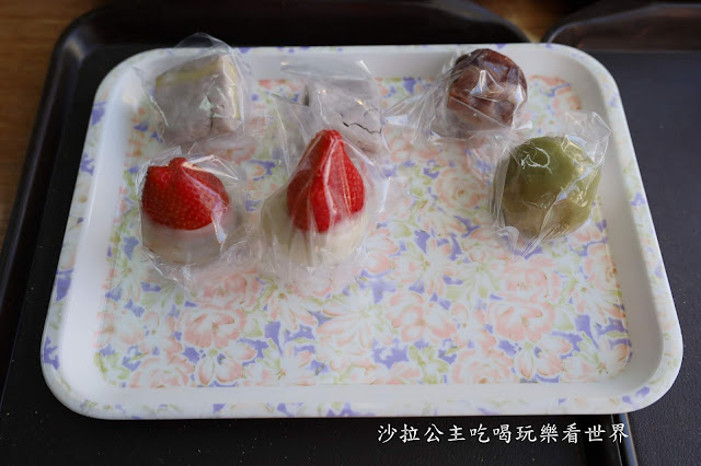 遼寧夜市必吃美食『黑麻糬.紅龜粿.草仔粿』IG打卡草莓大福/菜單/大甲芋頭紅豆.綠豆 13 遼寧夜市必吃美食『黑麻糬.紅龜粿.草仔粿』IG打卡草莓大福/菜單/大甲芋頭紅豆.綠豆