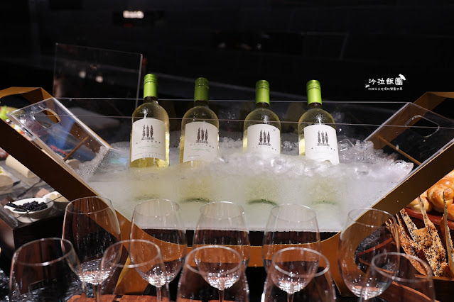 台北最難訂吃到飽島語自助餐廳,晚餐爽吃四小時,假日還送半隻龍蝦 66 台北最難訂吃到飽島語自助餐廳,晚餐爽吃四小時,假日還送半隻龍蝦