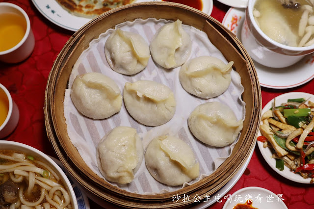 西門町美食.60年老店『一條龍餃子館』牛肉麵.菜單.捷運西門站 23 西門町美食.60年老店『一條龍餃子館』牛肉麵.菜單.捷運西門站