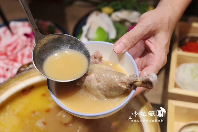 台北最強雞湯火鍋推薦『星曜雞湯』頂級人蔘全雞竹笙雞湯火鍋 40 台北最強雞湯火鍋推薦『星曜雞湯』頂級人蔘全雞竹笙雞湯火鍋