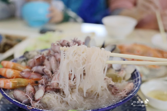 龜吼漁港美食『阿嬌海鮮館』浮誇系小卷米粉、金字塔炒飯必點、菜單 19 龜吼漁港美食『阿嬌海鮮館』浮誇系小卷米粉、金字塔炒飯必點、菜單
