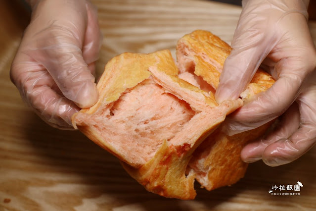 日本熊本生吐司一條只要百元『小鳥吃吐司(台北南昌店)』插旗台北中正區 26 日本熊本生吐司一條只要百元『小鳥吃吐司(台北南昌店)』插旗台北中正區