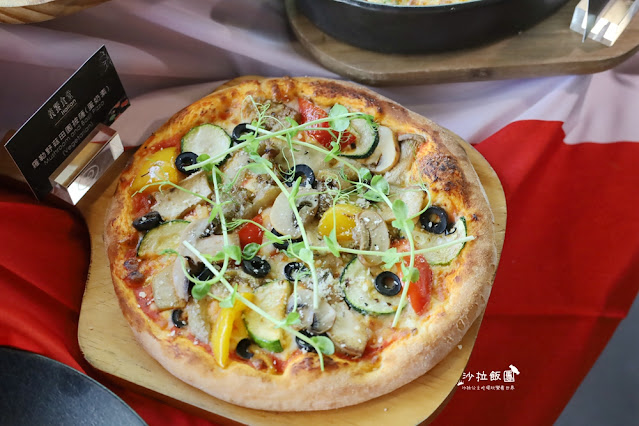 迎聖誕,慶跨年『義饗食堂』法烤春雞大餐第2客半價,包場尾牙春酒每人980元起滿額再送住宿券 31 迎聖誕,慶跨年『義饗食堂』法烤春雞大餐第2客半價,包場尾牙春酒每人980元起滿額再送住宿券