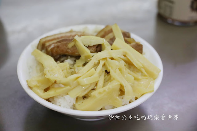 中山區美食『3元6虱目魚粥』滷肉飯老饕的口袋名單/捷運南京復興站 17 中山區美食『3元6虱目魚粥』滷肉飯老饕的口袋名單/捷運南京復興站