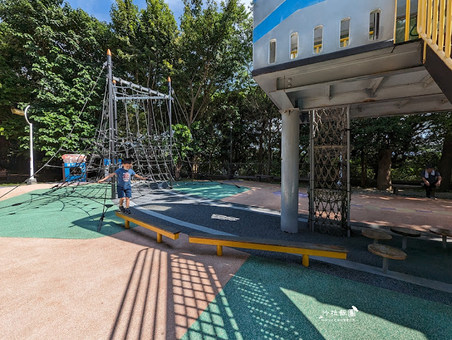 新北親子景點林口樂活公園捷運主題公園,4米高「車廂溜滑梯」超刺激 16 新北親子景點林口樂活公園捷運主題公園,4米高「車廂溜滑梯」超刺激