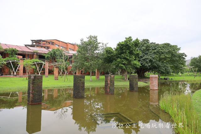 宜蘭景點/綠建築『宜蘭縣政府』婚紗拍攝/散步/運動 16 宜蘭景點/綠建築『宜蘭縣政府』婚紗拍攝/散步/運動