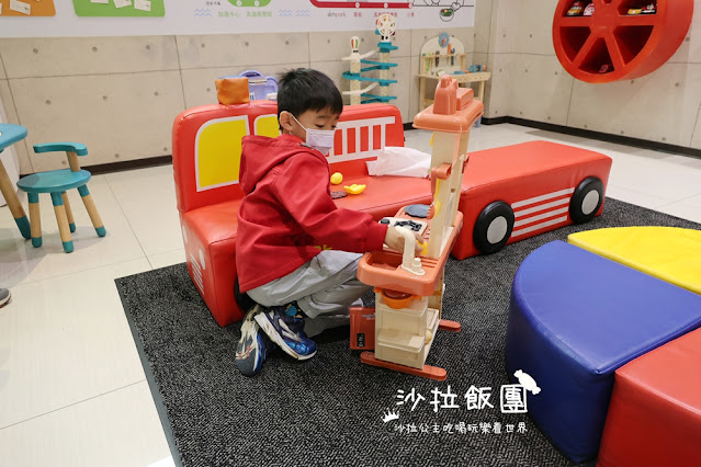 高雄親子住宿『華園大飯店草衙館』鈴鹿賽道樂園、SKM Park走路一分鐘 23 高雄親子住宿『華園大飯店草衙館』鈴鹿賽道樂園、SKM Park走路一分鐘